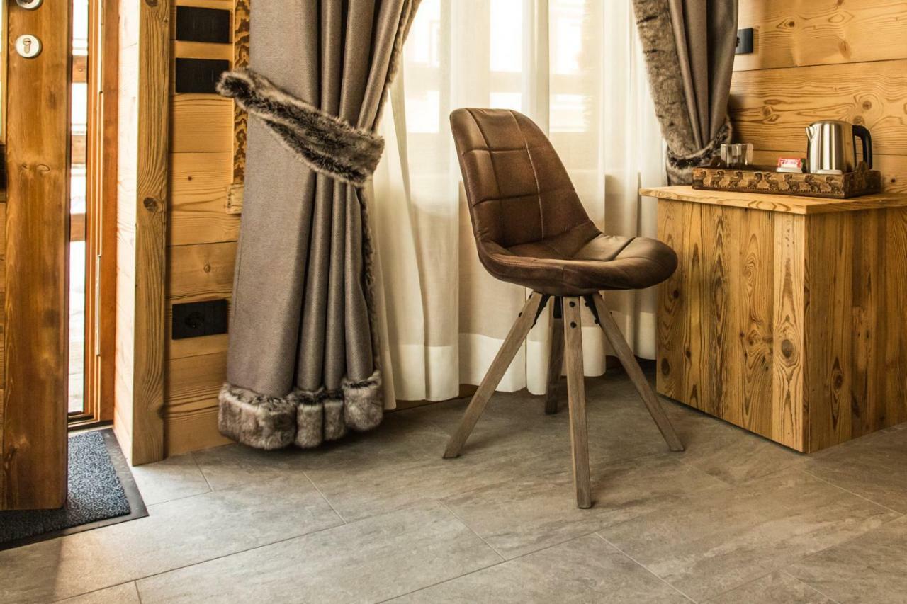 Alpine Rooms Guesthouse Breuil-Cervinia Exterior foto